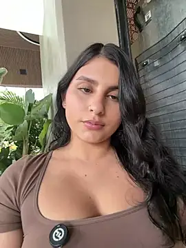 Snapshot of Luu_Princess chatting on July 22, 8:44 pm Luu Princess online show from July 22, 8:44 pm
