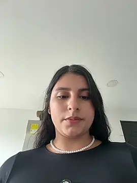 Snapshot of Luu_Princess chatting on August 1, 7:46 pm Luu Princess online show from August 1, 7:46 pm