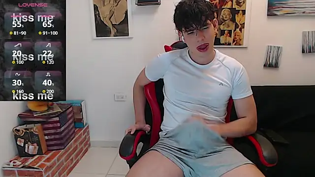 Angelo-cianuro- online show from February 4, 11:31 pm