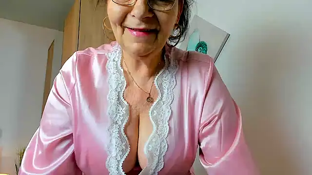 sweetangell69  online show from April 27, 2:09 am