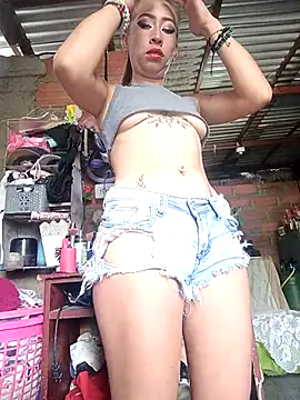 Snapshot of samy-blonde chatting on June 17, 2:18 pm samy-blonde online show from June 17, 2:18 pm