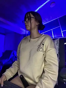 angel natural online show from March 6, 1:27 am