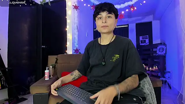 ZuryRamirez  online show from December 9, 8:01 pm