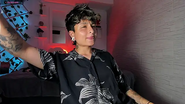 ZuryRamirez  online show from October 3, 8:28 pm