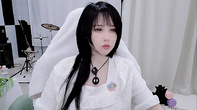 Vaness-a online show from May 18, 1:13 am