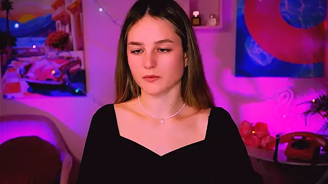 Snapshot of DeboraLarson chatting on January 6, 3:53 am DeboraLarson online show from January 6, 3:53 am