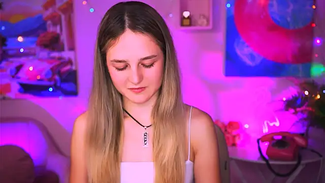 Snapshot of DeboraLarson chatting on January 8, 4:11 pm DeboraLarson online show from January 8, 4:11 pm