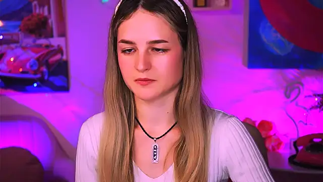 Snapshot of DeboraLarson chatting on January 10, 11:54 am DeboraLarson online show from January 10, 11:54 am