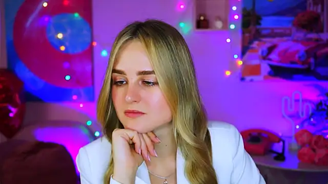 Snapshot of DeboraLarson chatting on March 16, 6:53 am DeboraLarson online show from March 16, 6:53 am