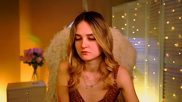 DeboraLarson online show from February 9, 3:32 am