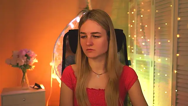 DeboraLarson online show from March 10, 4:06 am