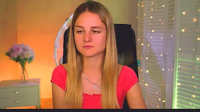 DeboraLarson online show from June 28, 8:09 am