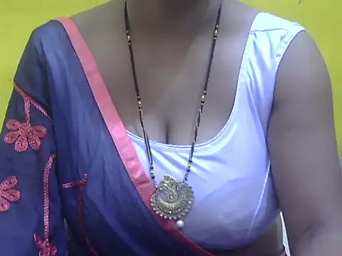 Snapshot of HOT-SEEMAA chatting on May 16, 5:34 pm HOT-SEEMAA online show from May 16, 5:34 pm