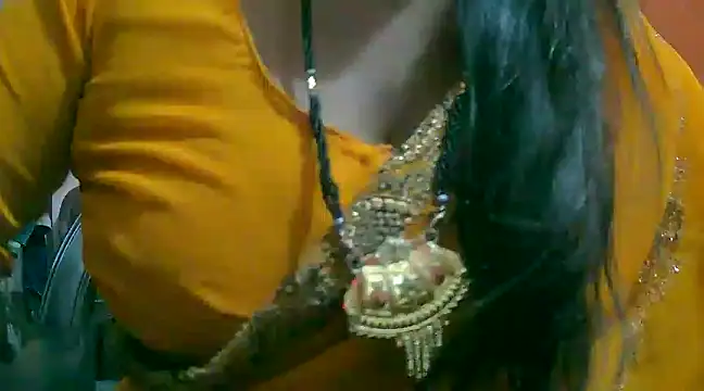 Snapshot of LOVE-SUSHILA chatting on February 5, 3:45 am LOVE-SUSHILA online show from February 5, 3:45 am