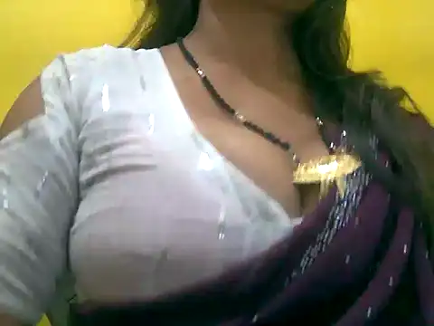 Snapshot of LOVE-SUSHILA chatting on February 20, 3:52 pm LOVE-SUSHILA online show from February 20, 3:52 pm