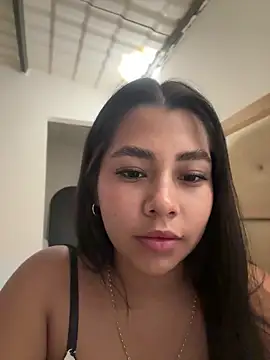 Snapshot of darsha_90 chatting on April 15, 3:13 am darsha 90 online show from April 15, 3:13 am