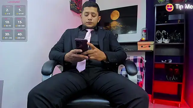 Snapshot of Marcos_garcias chatting on May 8, 2:50 am Marcos garcias online show from May 8, 2:50 am
