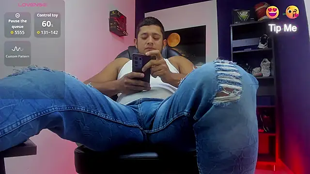 Snapshot of Marcos_garcias chatting on August 4, 11:13 am Marcos garcias online show from August 4, 11:13 am
