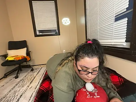 tillymarie34 online show from February 11, 11:43 pm