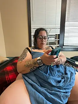 tillymarie34 online show from May 26, 3:24 am