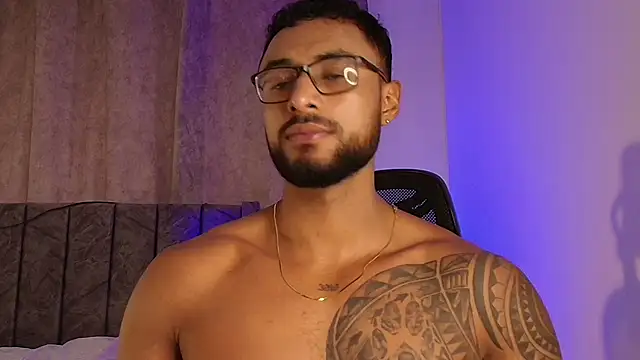 LiamGarcia1 online show from February 18, 8:47 pm