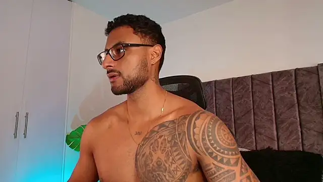 LiamGarcia1 online show from October 2, 3:08 pm