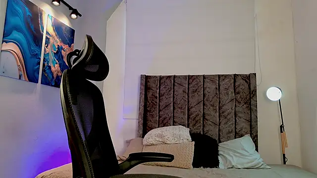 LiamGarcia1 online show from June 22, 1:52 pm