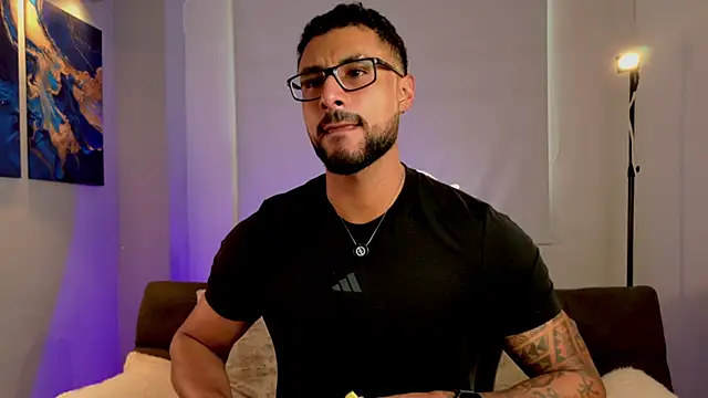 LiamGarcia1 online show from July 1, 5:02 pm