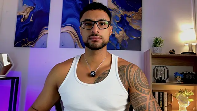 LiamGarcia1 online show from July 8, 2:32 pm