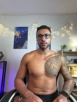 LiamGarcia1 online show from July 10, 2:08 pm