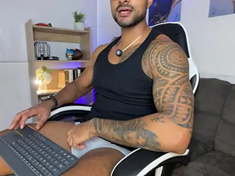LiamGarcia1 online show from July 17, 7:30 pm