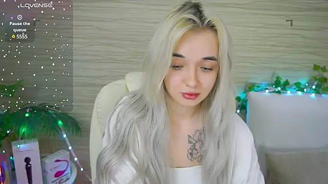 Ashley S online show from February 12, 5:15 am