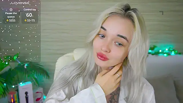 Ashley S online show from March 11, 2:43 am