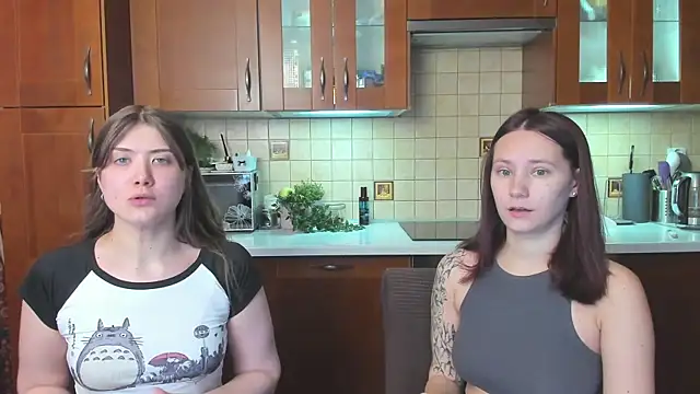 HotCaramellsTV online show from April 30, 11:16 am