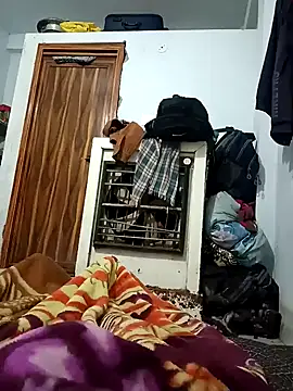 Snapshot of pintuS40 chatting on January 29, 12:01 am pintuS40 online show from January 29, 12:01 am