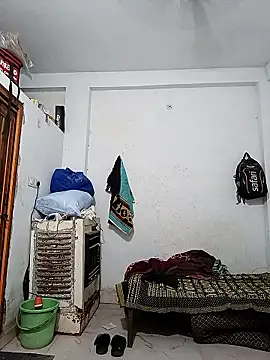 pintuS40 online show from March 16, 11:25 am