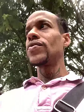 Snapshot of Salomon_koude chatting on December 16, 6:02 pm Salomon koude online show from December 16, 6:02 pm