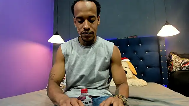 Snapshot of Salomon_koude chatting on December 17, 8:15 pm Salomon koude online show from December 17, 8:15 pm