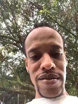 Snapshot of Salomon_koude chatting on December 20, 8:38 pm Salomon koude online show from December 20, 8:38 pm