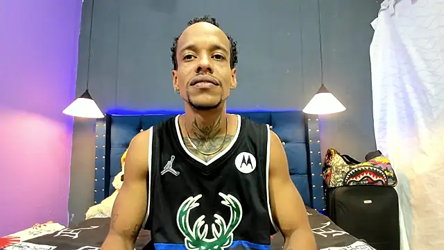 Snapshot of Salomon_koude chatting on January 6, 9:18 pm Salomon koude online show from January 6, 9:18 pm