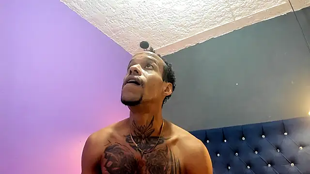 Snapshot of Salomon_koude chatting on January 7, 7:27 pm Salomon koude online show from January 7, 7:27 pm