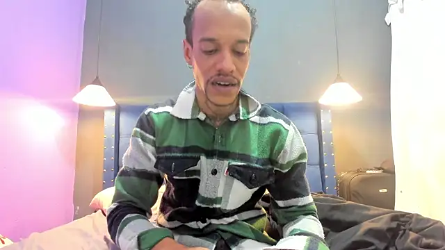 Snapshot of Salomon_koude chatting on January 9, 10:00 pm Salomon koude online show from January 9, 10:00 pm