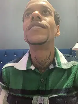 Snapshot of Salomon_koude chatting on January 16, 8:13 pm Salomon koude online show from January 16, 8:13 pm