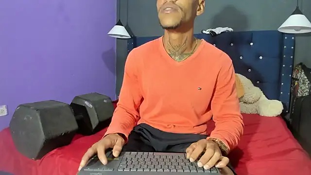 Snapshot of Salomon_koude chatting on February 1, 9:13 pm Salomon koude online show from February 1, 9:13 pm