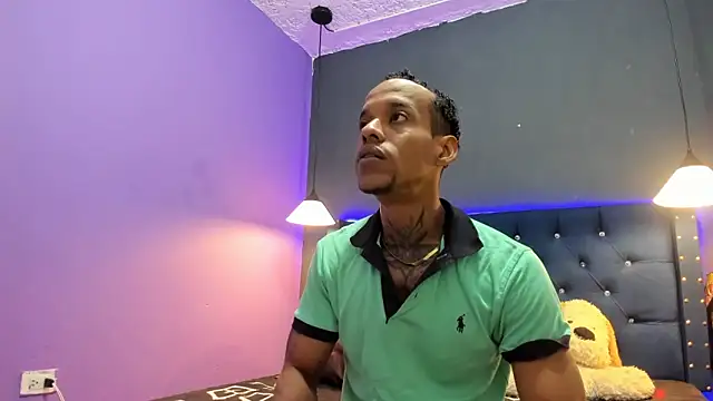 Snapshot of Salomon_koude chatting on February 4, 8:14 pm Salomon koude online show from February 4, 8:14 pm