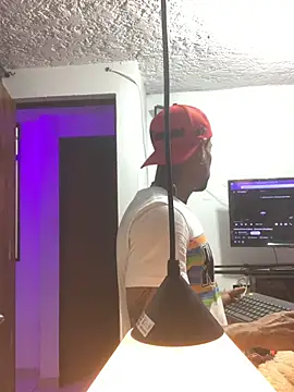 Snapshot of Salomon_koude chatting on February 8, 7:17 pm Salomon koude online show from February 8, 7:17 pm