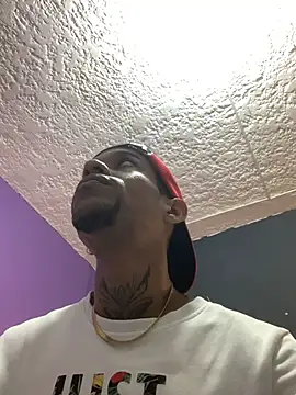 Snapshot of Salomon_koude chatting on February 14, 7:10 pm Salomon koude online show from February 14, 7:10 pm