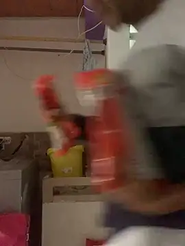 Snapshot of Salomon_koude chatting on February 16, 7:21 pm Salomon koude online show from February 16, 7:21 pm