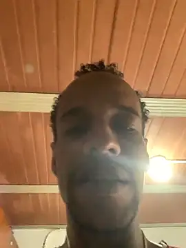 Snapshot of Salomon_koude chatting on February 22, 5:55 pm Salomon koude online show from February 22, 5:55 pm