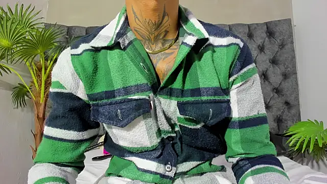 Snapshot of Salomon_koude chatting on June 16, 1:47 pm Salomon koude online show from June 16, 1:47 pm